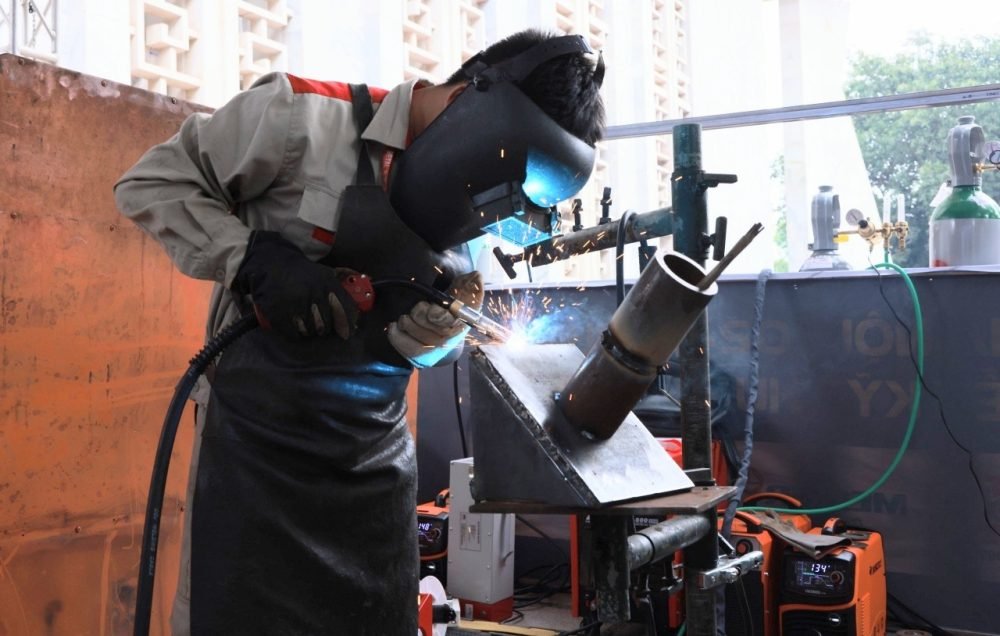 bai thi tay nghe han tau han quoc visa e73